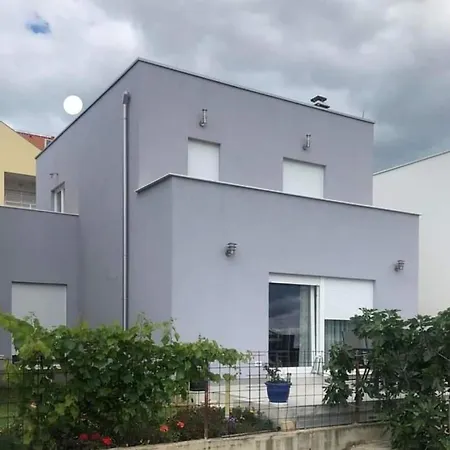 Lorii * Kaštela